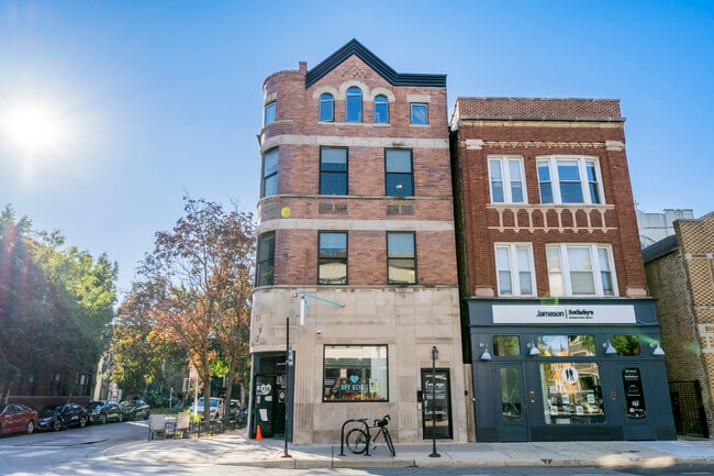 Building Photo - 2056 N Damen Ave