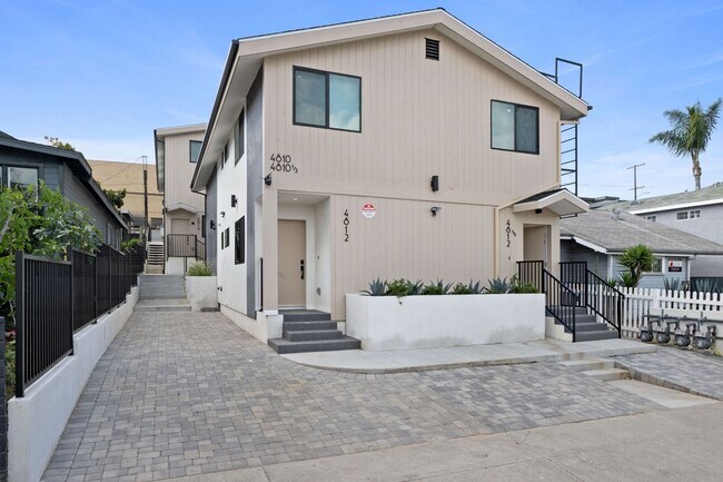 Building Photo - 4810 Mascot St