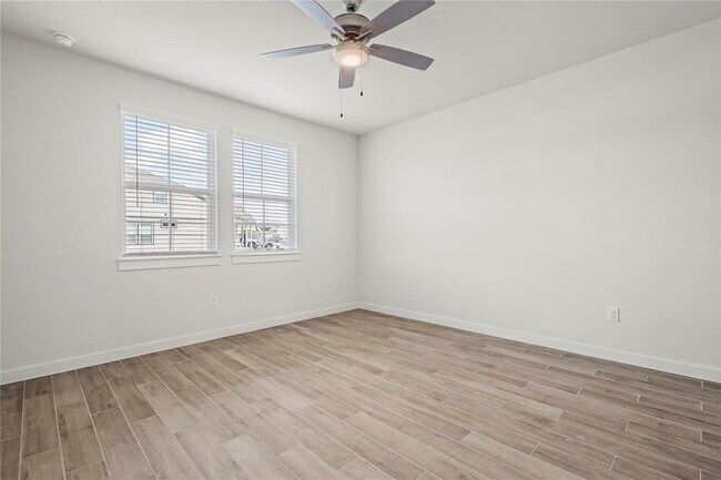Building Photo - 187 Everglades Dr