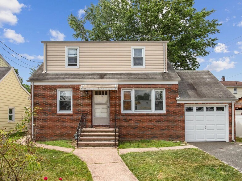 Building Photo - 238 Elmwood Ave