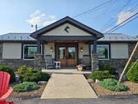 Building Photo - 341 N Market St