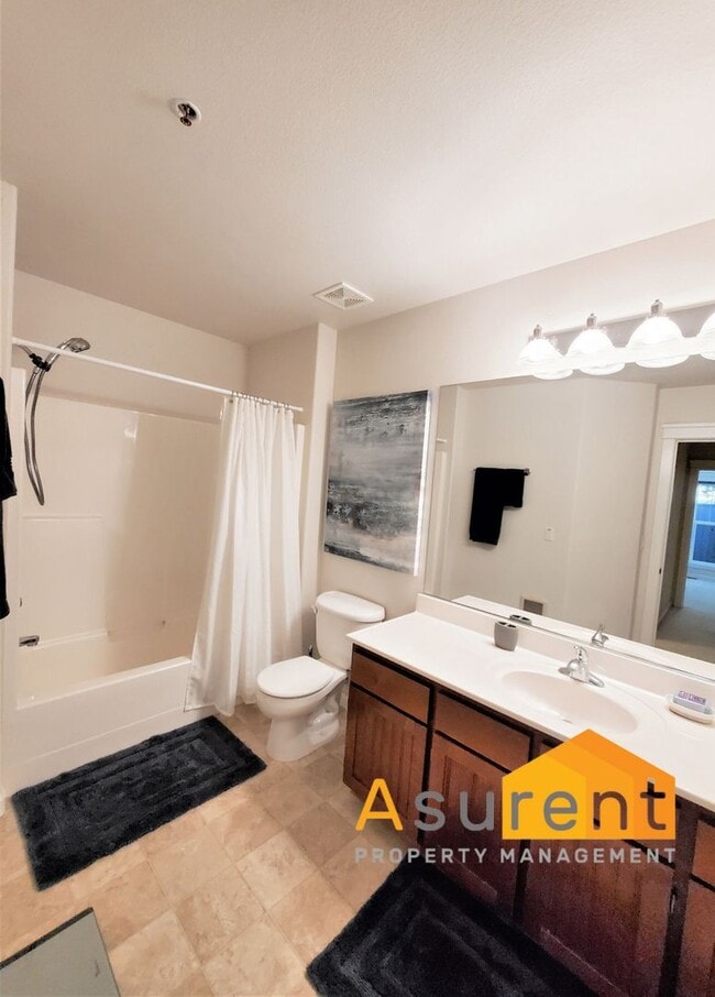 Building Photo - Fully Furnished Luxury Townhouse Available Soon!