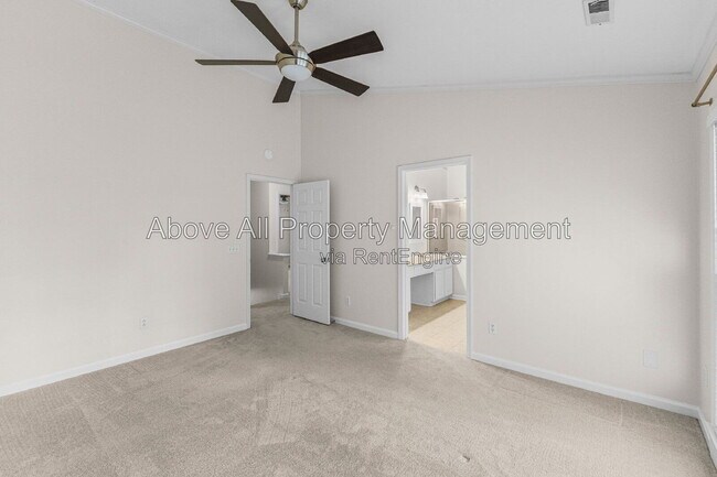 Building Photo - 1202 Belhaven Rd
