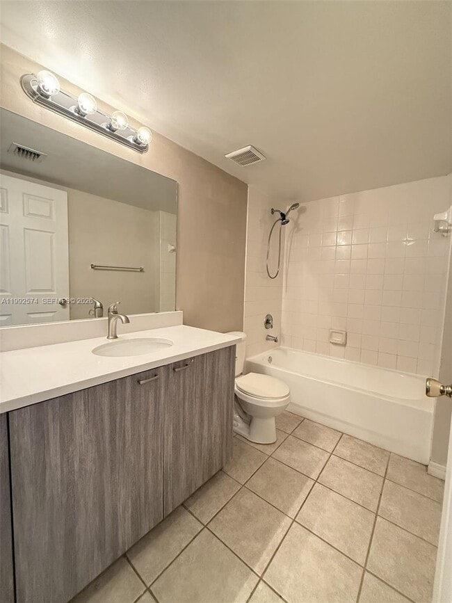 Building Photo - 5015 Wiles Rd