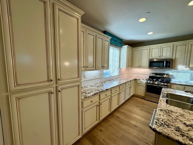 Building Photo - Beautiful Home in Lincoln! - 27 E Street