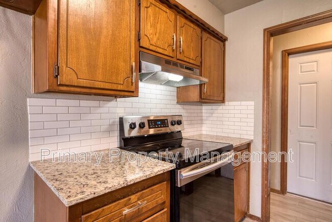 Building Photo - 303 Kimberly Ln