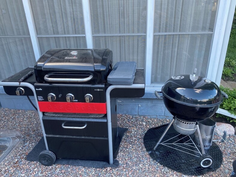 Building Photo - 1570 Chelsea St