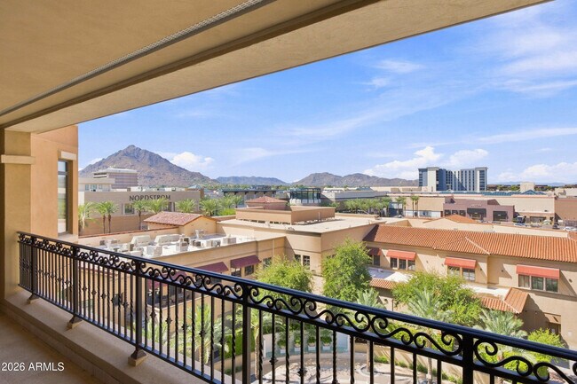 Building Photo - 7175 E Camelback Rd