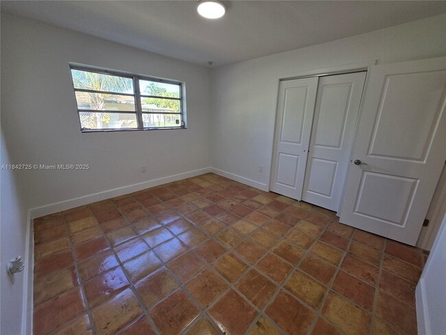 Building Photo - 13920 Kendale Lakes Blvd