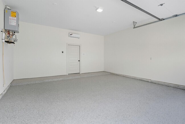 Building Photo - 2939 El Fenice Ln