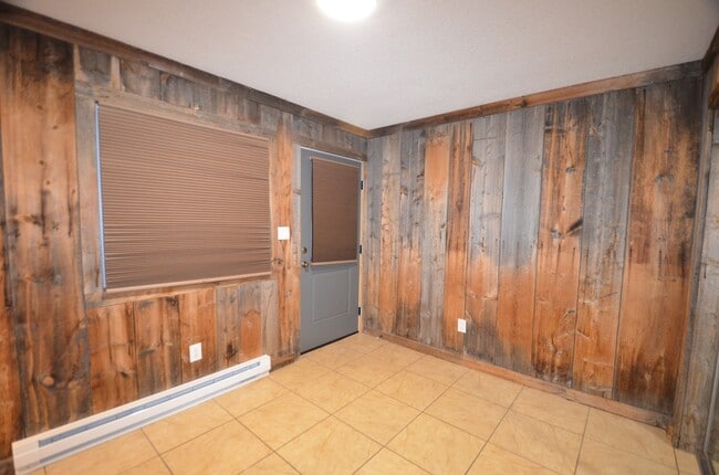 Building Photo - 3bed/2bath Condo, 10 minutes from Breck! Y...