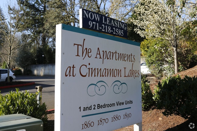 Building Photo - Cinnamon Lakes Apartments