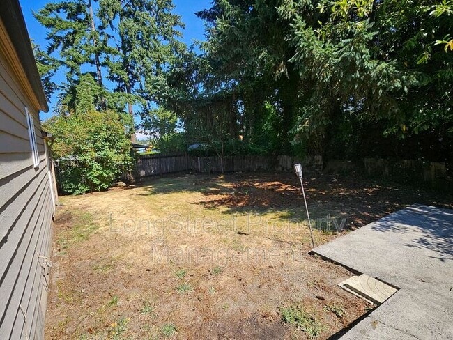 Building Photo - 632 Lake Bay Ct