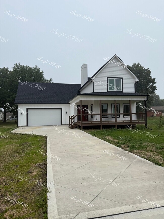 Primary Photo - 117 Pendleton Ave