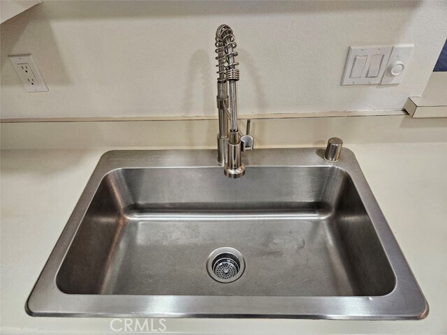 Building Photo - 7770 Youngdale Way