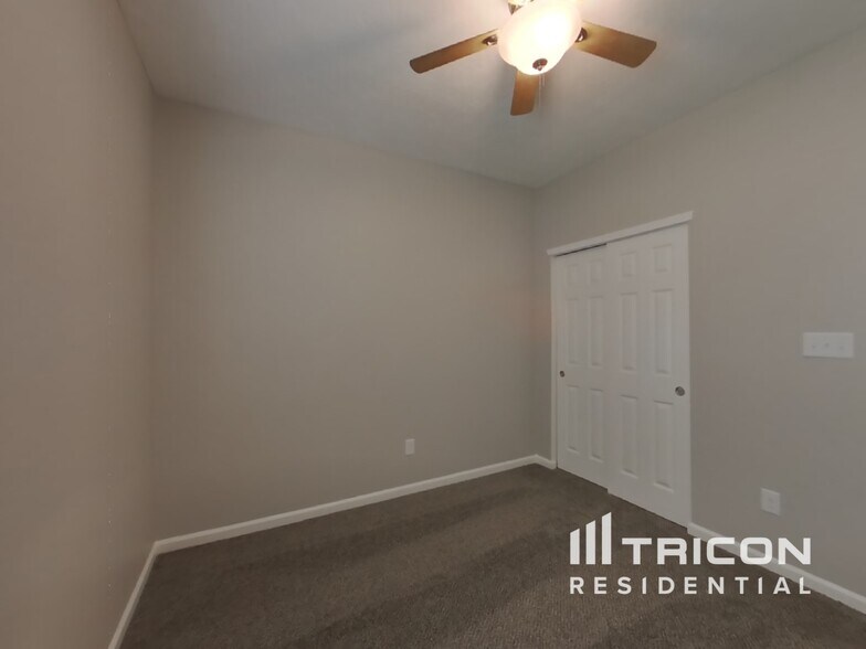 Building Photo - 485 Thunderwood Dr