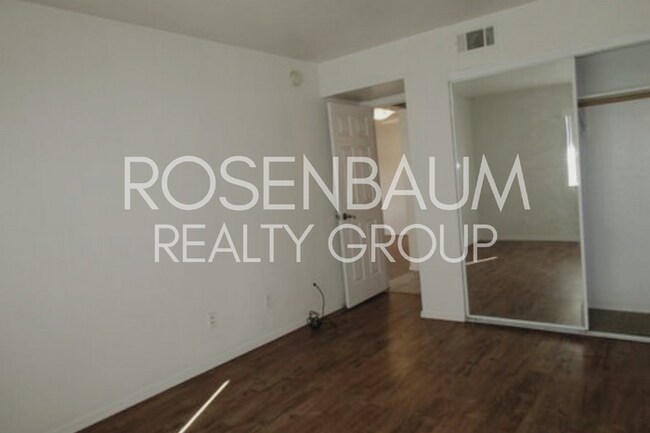 Building Photo - Spacious 1-bedroom, 1-bath apartment in Tu...