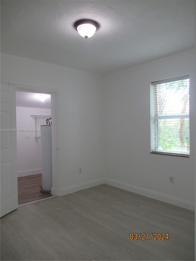 Building Photo - 4245 SW 7th St