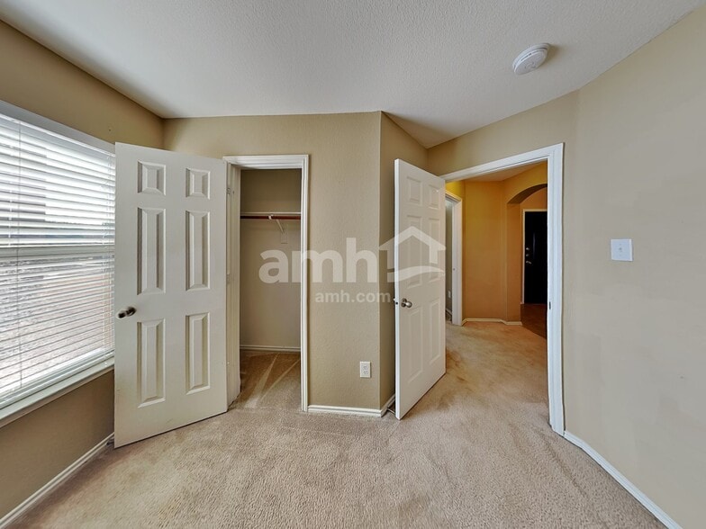 Building Photo - 1415 Spinnaker Way