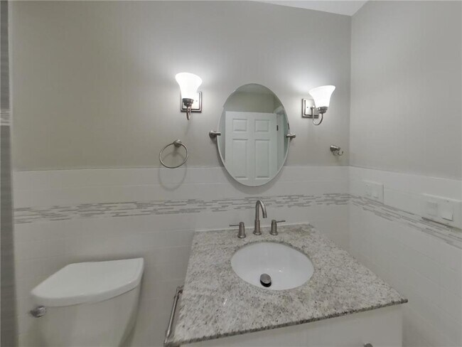 Building Photo - 7326 Lander Ave NE