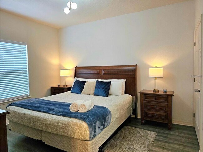 Building Photo - 5354 Diplomat Ct