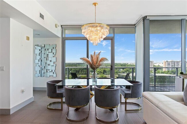 Building Photo - 260 S Osceola Ave