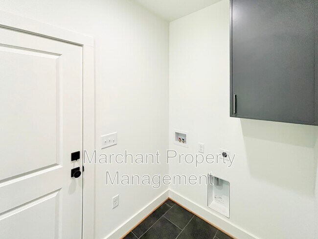 Building Photo - 3715 Greenpond Rd
