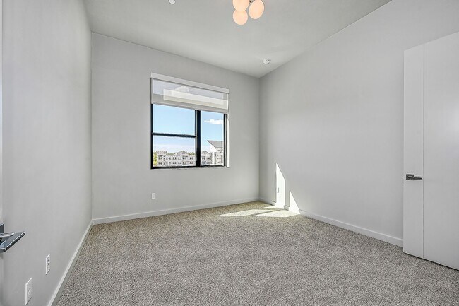 Building Photo - Luxury Condo steps from the Boise River an...