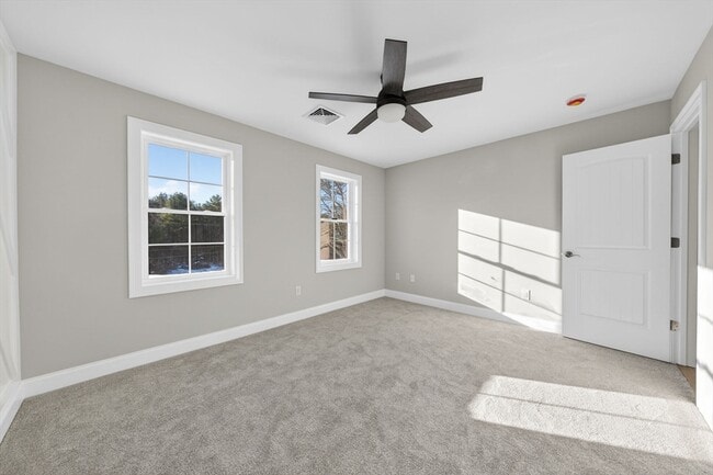 Building Photo - 3 Earle St