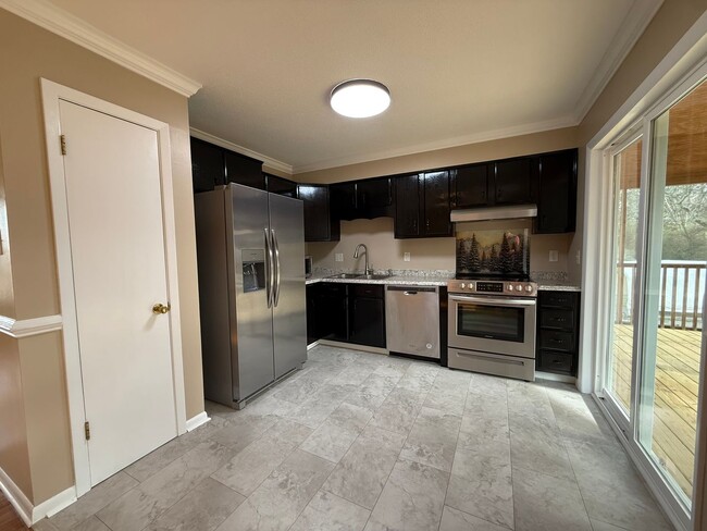 Building Photo - 220 Brampton Rd