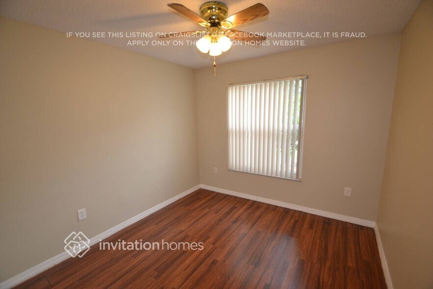 Building Photo - 2333 NW 195th Ave