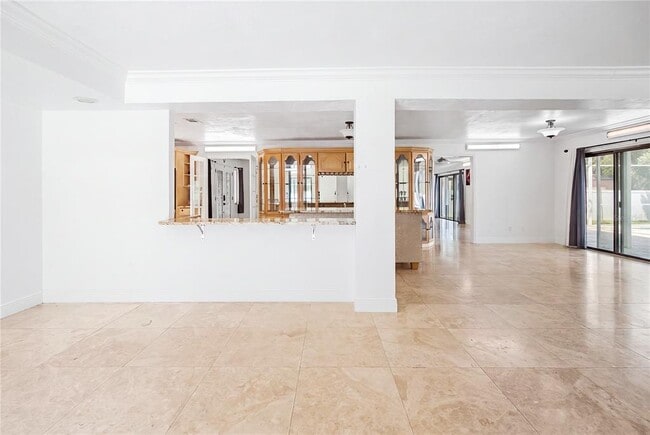 Building Photo - 433 Pelican Bay Dr