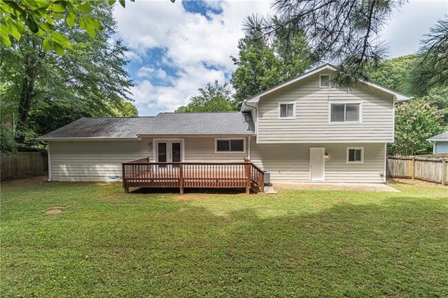 Building Photo - 495 Ansley Dr