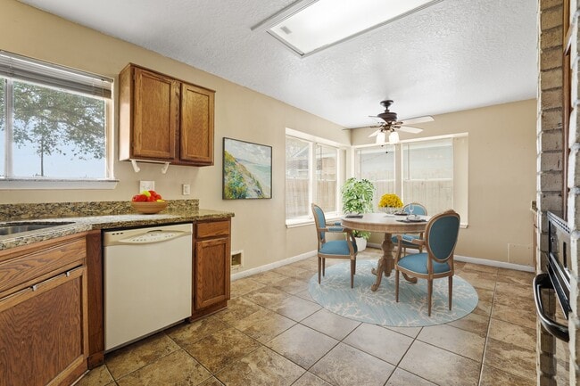 Building Photo - 1714 Blindlake Dr
