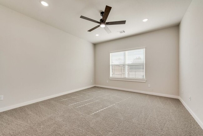 Building Photo - 4254 Clovis St