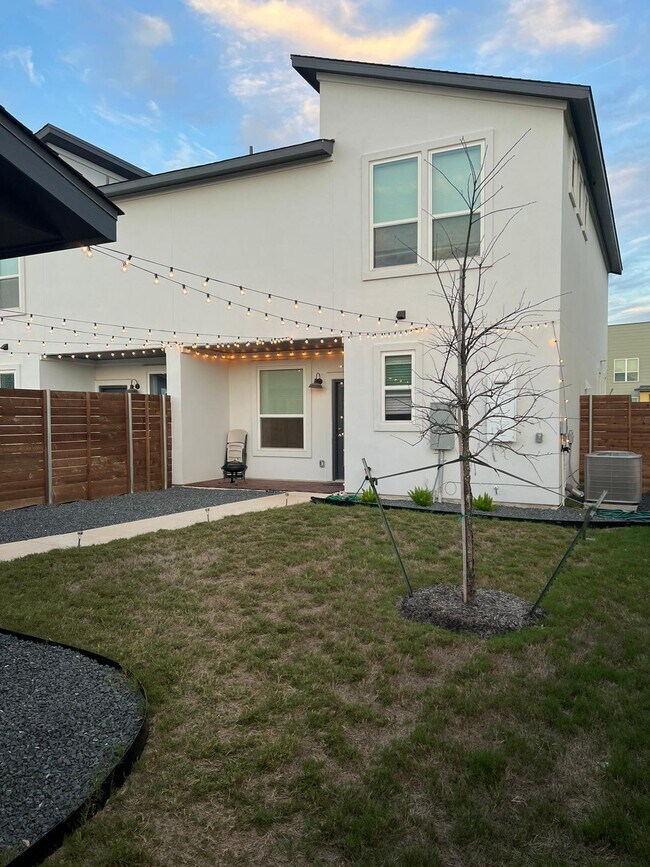 Building Photo - 8720 Whitter Dr