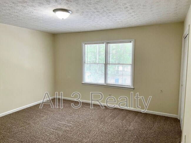 Building Photo - 310 S Jeff Davis Dr