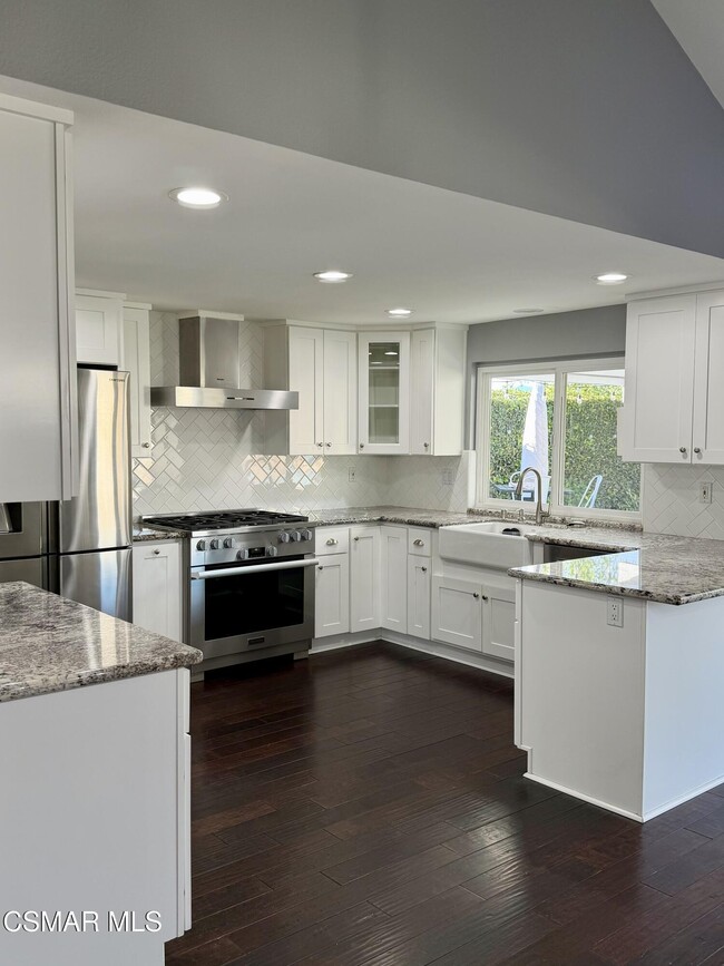 Building Photo - 13389 Vista Levana Dr