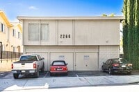 Building Photo - 2266 Del Mar Rd