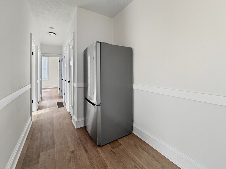 Building Photo - 5803 S Kingshighway Blvd