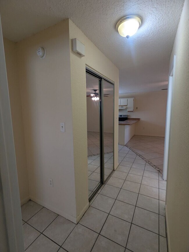 Building Photo - 824 N St Clair Abrams Ave