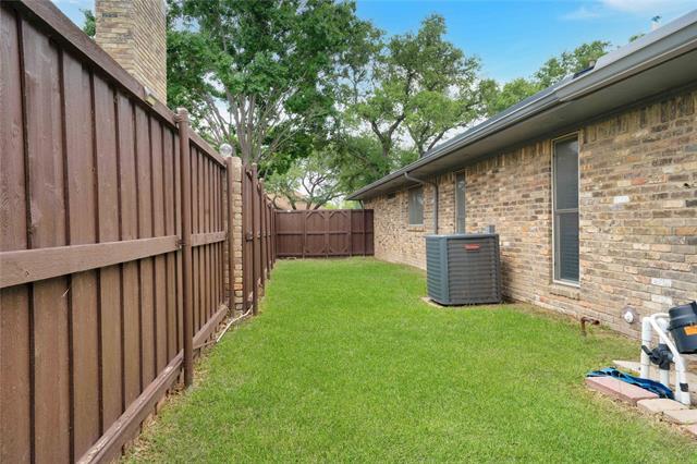 Building Photo - 2227 Timberwood