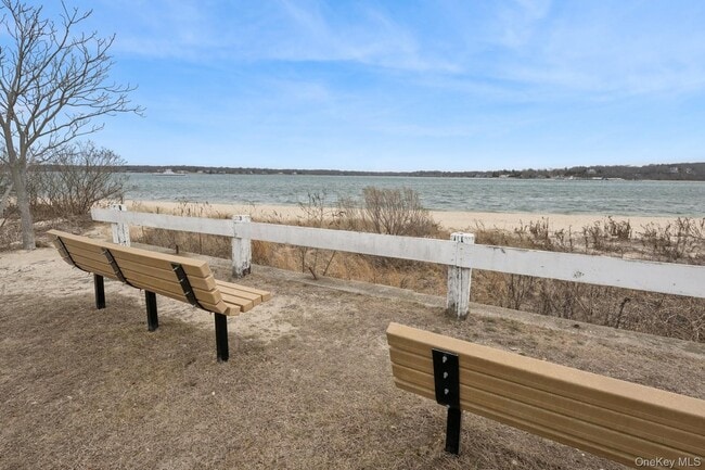 Building Photo - 424 4th St