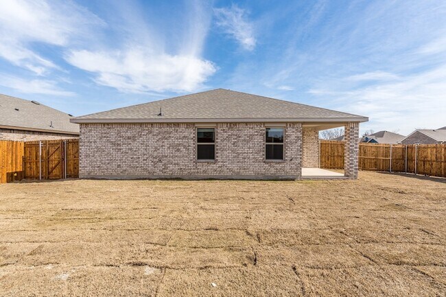 Building Photo - 2125 Croton Ave