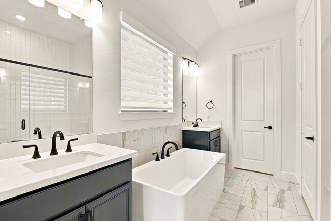 Building Photo - 24631 Fluttering Dove Ln