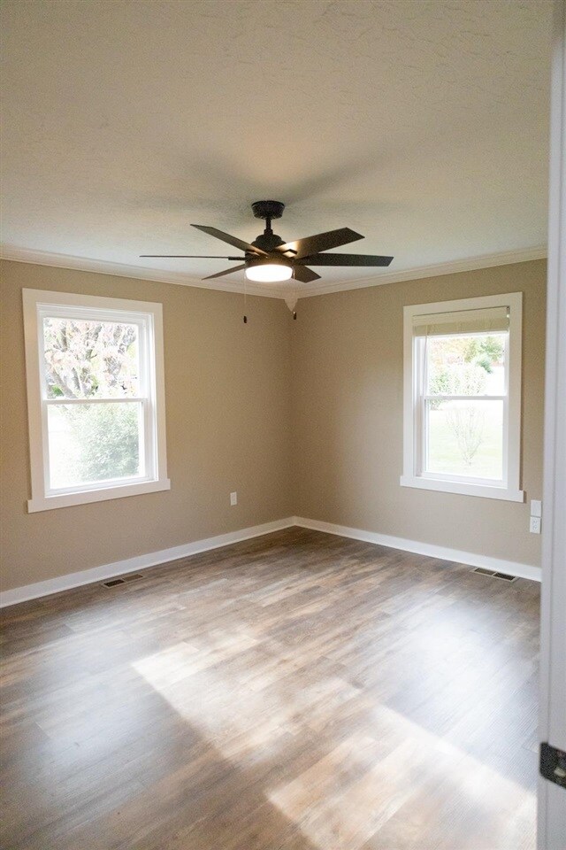 Building Photo - 516 Claremoor Ave