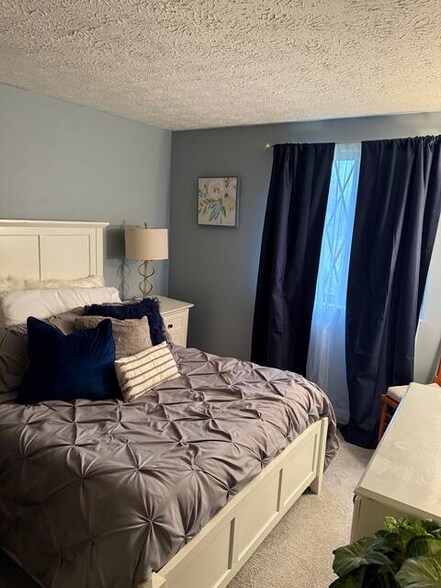 Building Photo - 8056 Pebble Creek Ct