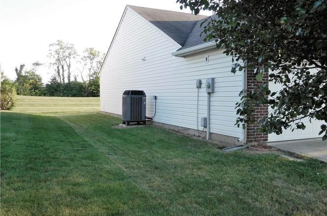 Building Photo - 9661 Trail Dr