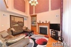 Building Photo - 77-16 Kew Forest Ln