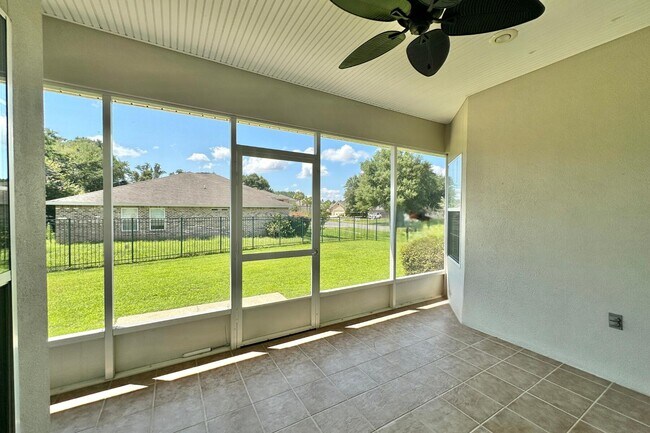 Building Photo - 4611 Chanan Dr